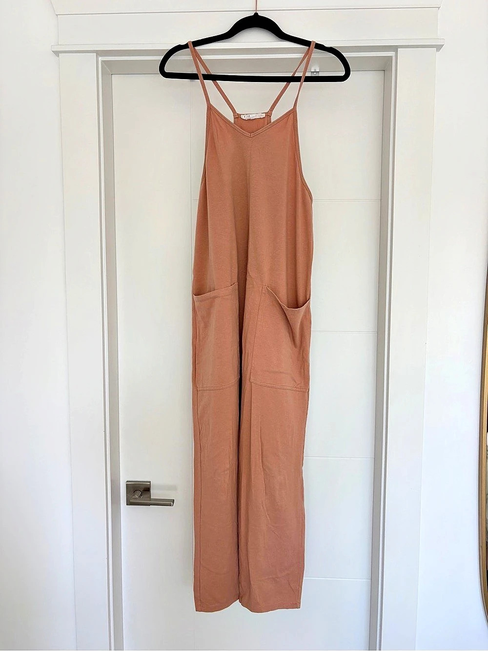 Wild Sky Strappy Jumpsuit in Peach Size XS Like New